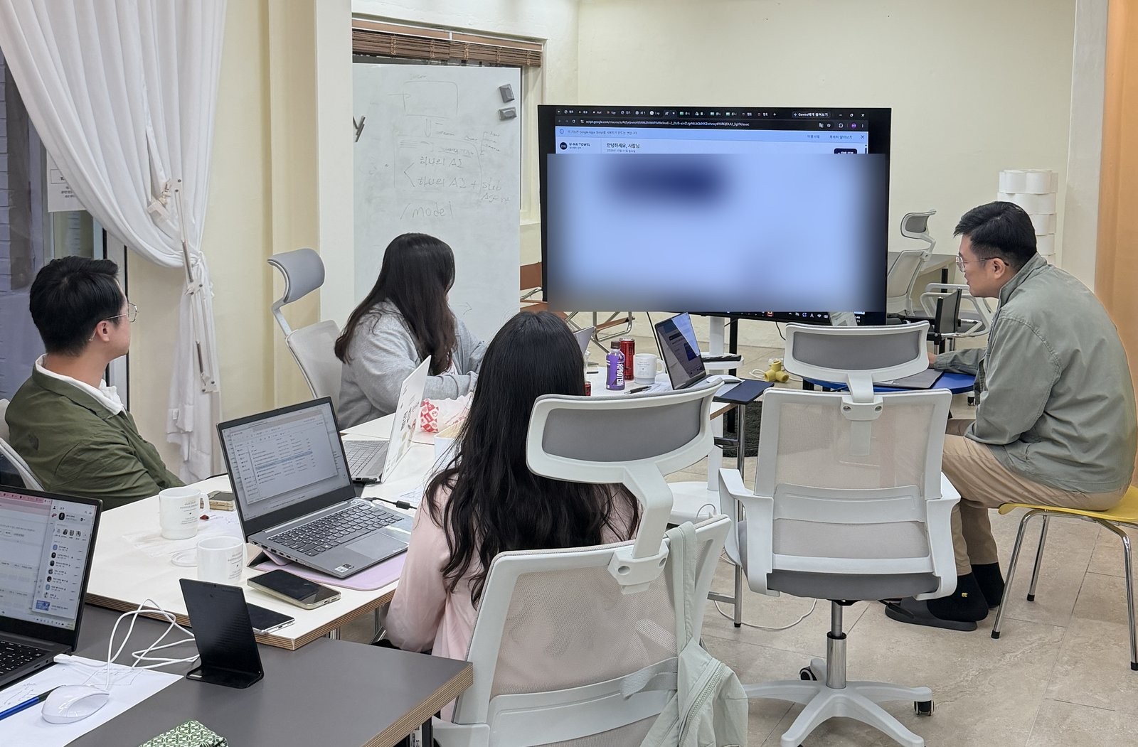 클로드 코드 사용법부터 업무 자동화 사례까지, 단계별로 읽는 AI네버슬립 글 모음