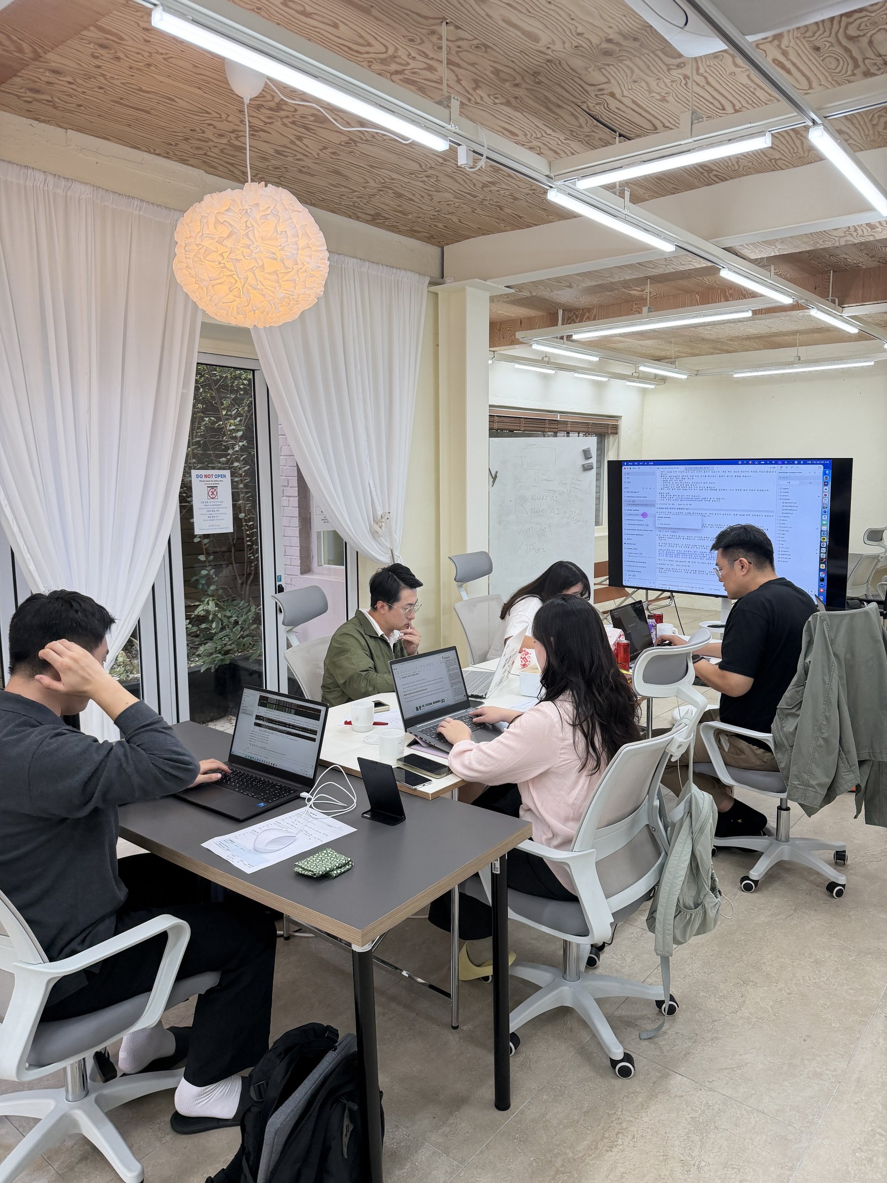 오후에는 종이에 적은 업무 하나를 골라 PRD 인터뷰를 진행했어요